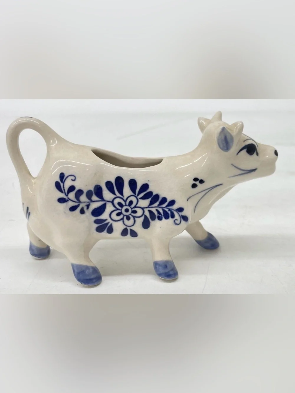 Vintage Hand-Painted Blue & White Ceramic Cow Creamer 🐄